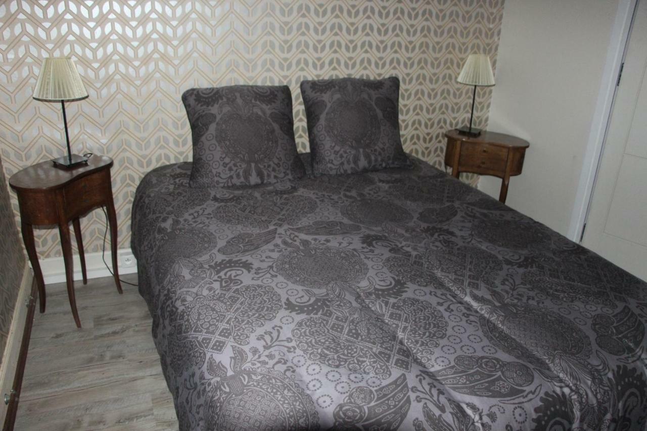 Aux Berges Du Coubisou Bed & Breakfast Bagian luar foto